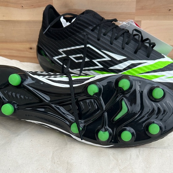 Lotto Solista 200 VI FG Size 8.5 Men\'s Soccer Cleats main image 5
